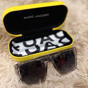 NEW Marc Jacobs Gray Sunglasses with Yellow Case
